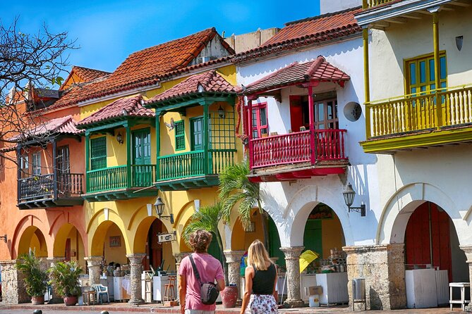 San Felipe Castle and Getsemani Walking Tour with tickets - Finding Plaza de la Trinidad and starting with the right expectations