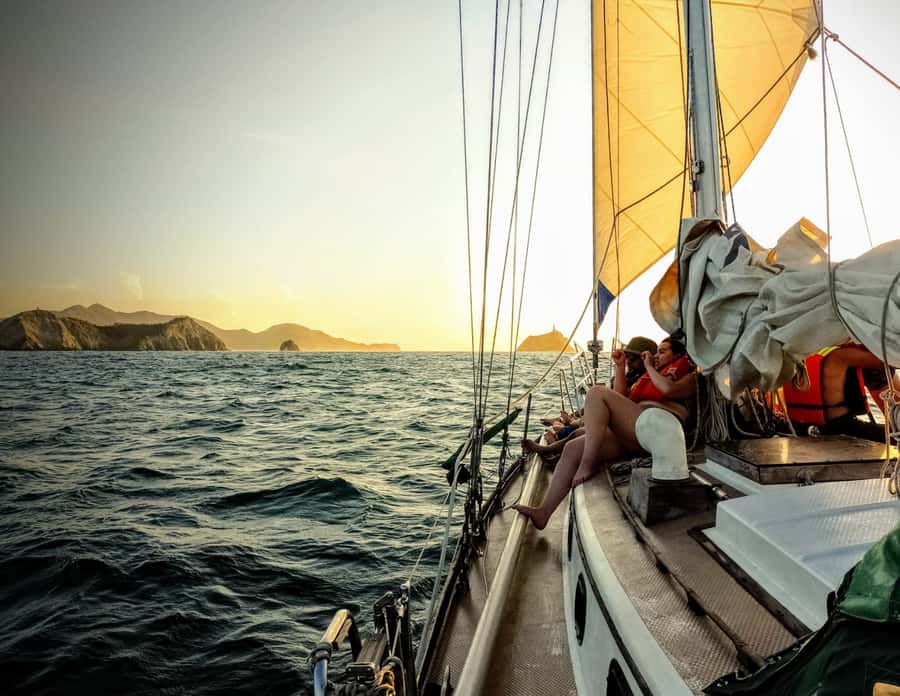 Santa Marta Bay: Sunset on a sail boat - Marina Internacional check-in with Dario, what to expect before you cast off