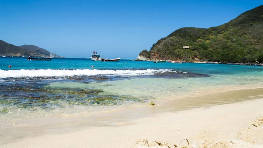 Santa Marta: Cristal Beach Day-Trip - Pickup, Meeting Points, and Spanish Only: The Day Can Run Smooth or Messy
