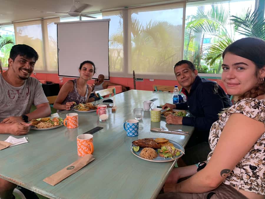 Santa Marta: Guided Walking Food Experience - Vegetarian and vegan options: what to know