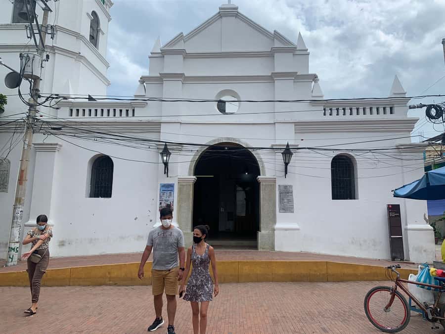 Santa Marta: Guided Walking Food Experience - Who should book this and who should skip it
