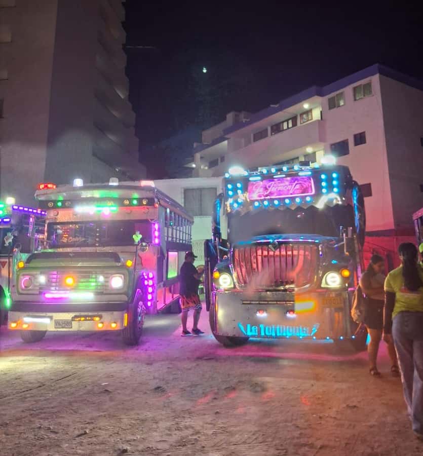 Santa Marta: Rumba en Chiva con animador a bordo y Espuma! - Who this tour suits best, and who should skip it