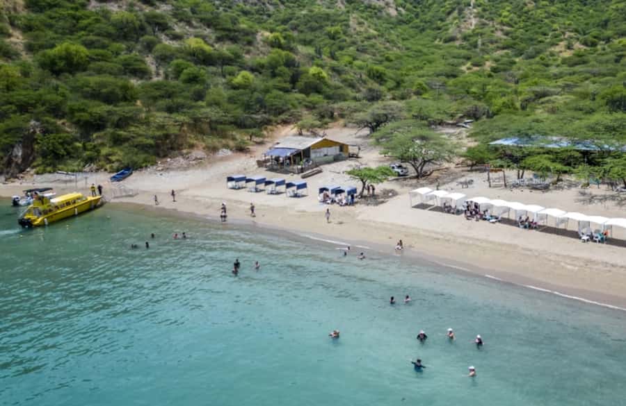 SANTA MARTA: Tour to Playa Inca Inca with Lunch - Guided time at Playa Inca Inca: swim, sand, and snorkeling options