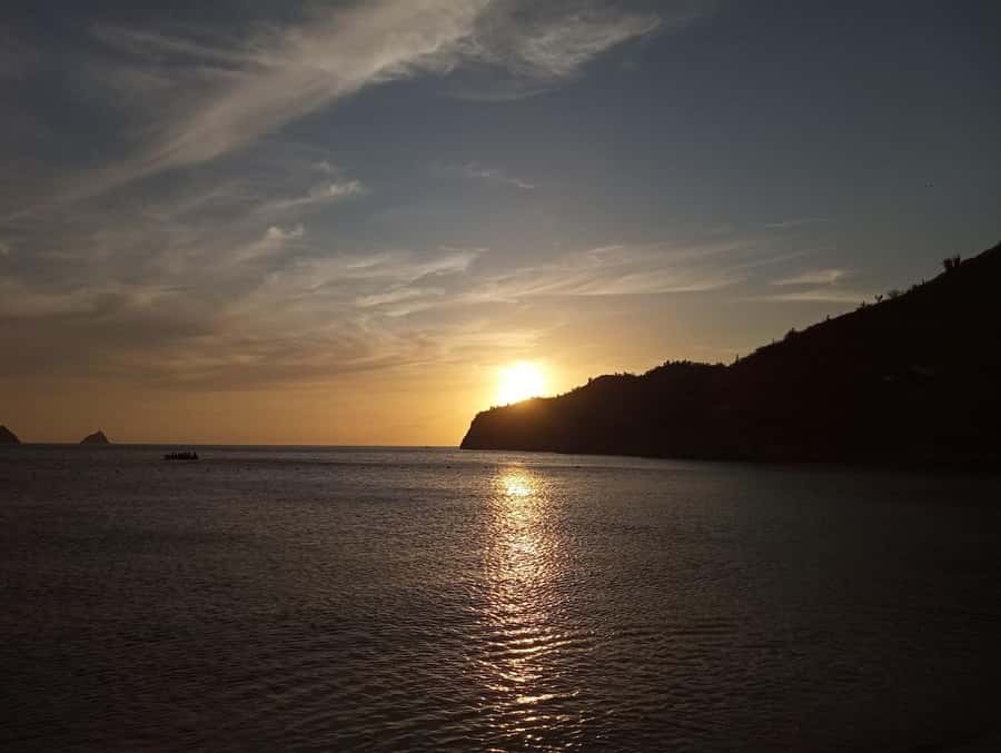 SANTAMARTA: TOUR Remanso, Taganga, Playa Grande Lunch and Snorkeling Included - Playa Grande: lunch, beach time, and the emerald-sea promise
