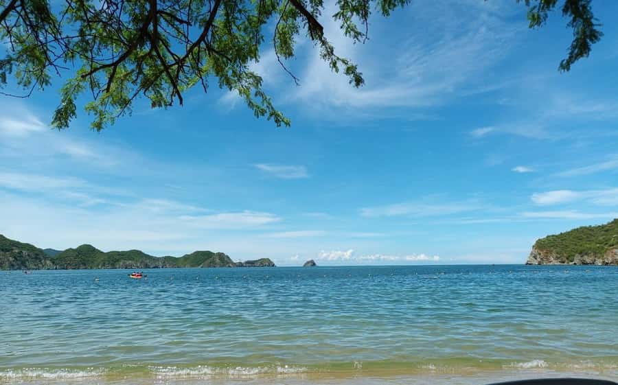 SANTAMARTA: TOUR Remanso, Taganga, Playa Grande Lunch and Snorkeling Included - Taganga lookout stop: photos, views, and quick orientation