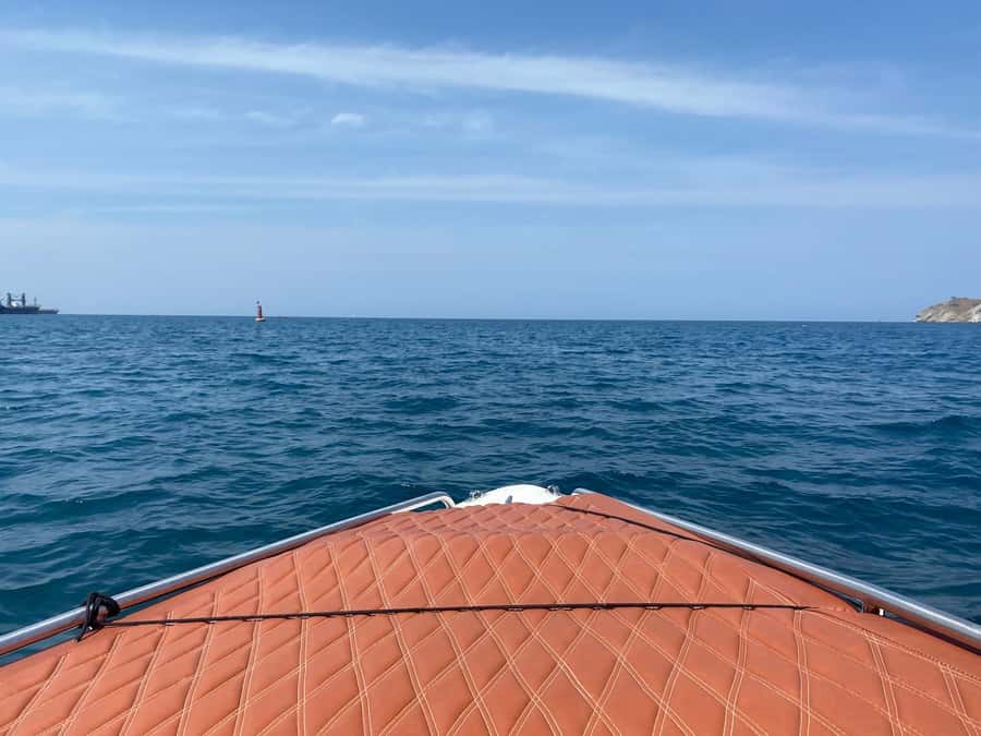 SANTAMARTA: White Night Tour in Katamaran with open bar - Cruise time first: what the 2 hours on the catamaran is really for