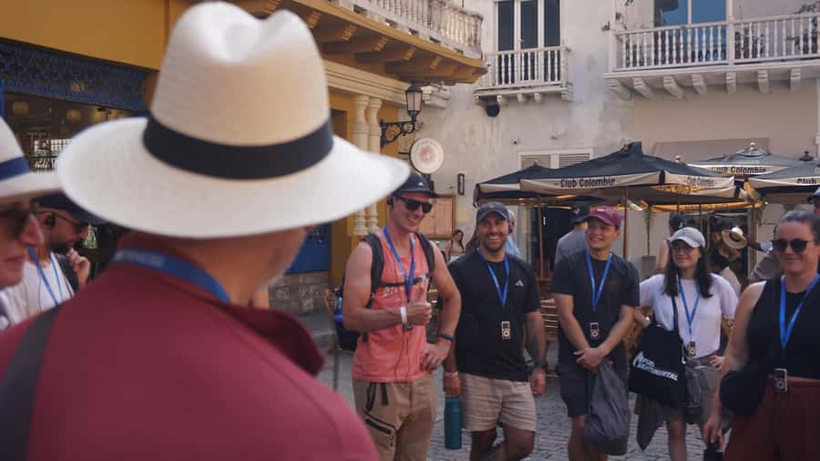 Shared Cartagena Old City Tour with Wireless Audio System - City Walls, bastions, and cannon viewpoints: defense lessons with real views