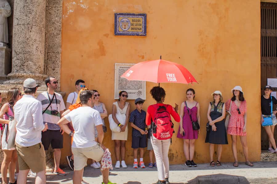 Shared Old Cartagena & Getsemani Tour with Wireless System - Getsemaní and Plaza de la Trinidad: where the tour turns from walls to people
