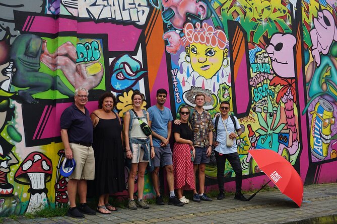 Shared Tour of El Poblado, Provence & Manila - Parque El Poblado to Parque Lleras: stories in the green pockets of the neighborhood