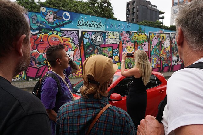 Shared Tour of El Poblado, Provence & Manila - CuadroaCuadro and Pictopia: street art with technique and meaning
