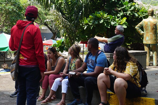 Shared Tour of the Historical and Cultural Center of Cali - Casa Arzobispal and the colonial story you can spot (Stop 2)