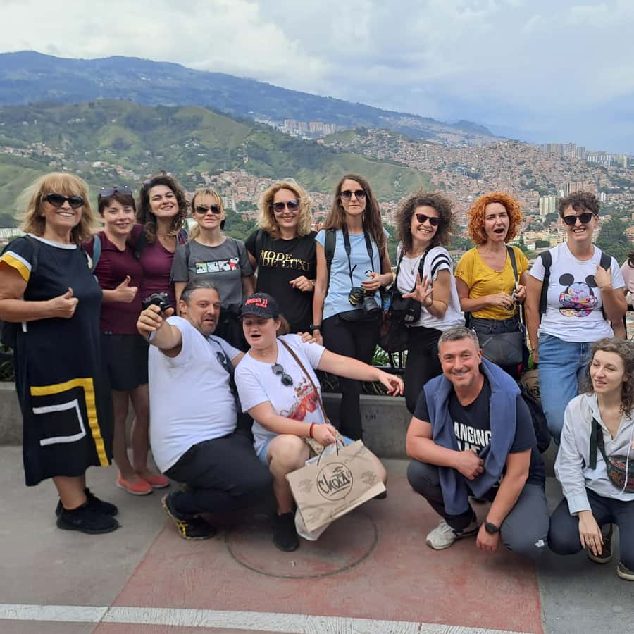 Shared Tour to Comuna 13 & Aurora Cable Car in Medellin - The value math of $48 for a 4-hour shared tour