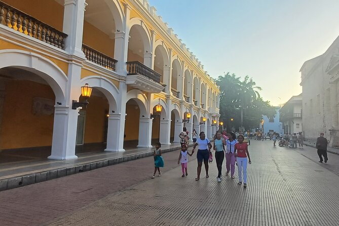 Shore Excursion private Luxury City tour of Cartagena - Stop 5: Plaza de Bolivar for the political center
