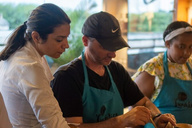 Small-Group Colombian Cooking Class in Cartagena with Local Chefs - A Small-Group Kitchen Session Centered on Cartagena’s Caribbean Flavors