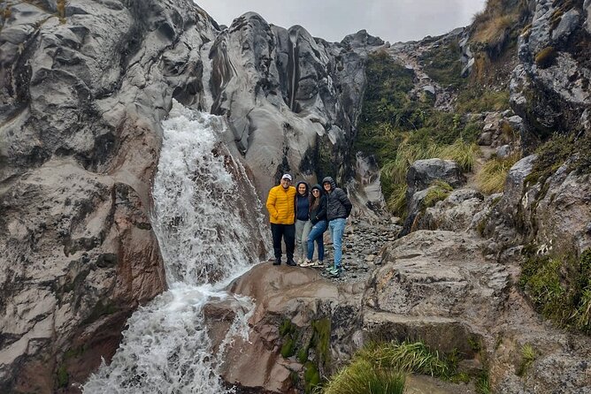 Snowy Ruiz + Hot Springs from Manizales - Early start in Manizales, and why timing matters