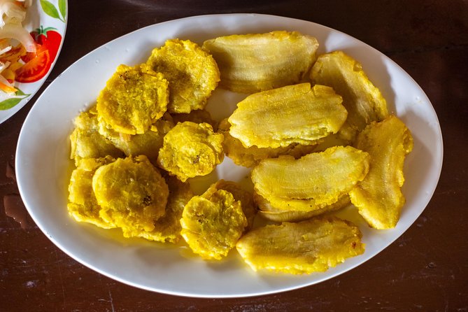 Street food tour with Julie - Meeting Point in Getsemaní, Start Time 3:00 to 5:00 PM