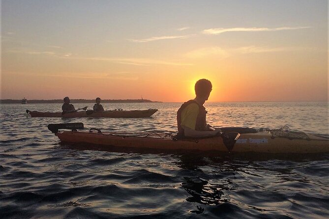Sunset Cartagena In Kayak - Price and value: $68.57 for 90 minutes with real coaching and a small group
