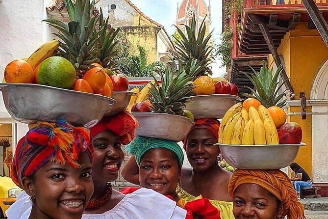 Taste Cartagena: Street Food and Full City Tour with Expert Guide - Plaza de San Diego: where the tour starts and your appetite kicks in