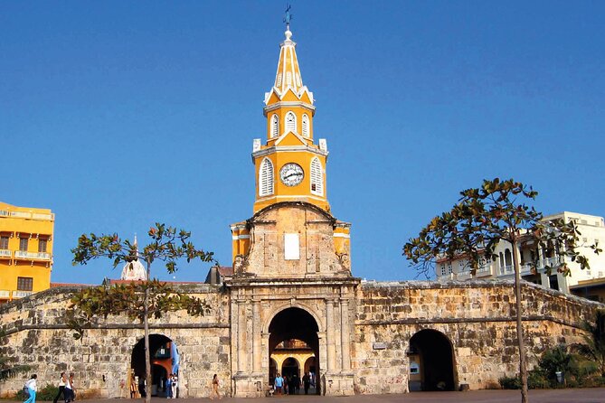 Taste Cartagena: Street Food and Full City Tour with Expert Guide - If your guide is Adalberto, you are in good hands