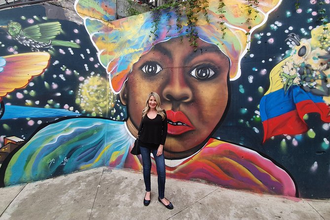 The Best Comuna 13 Graffiti Tour, Plaza Botero and Cable cars - Metrocable over Medellín: the slow ride that gives you context for the whole city