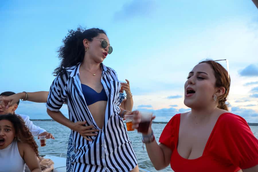 The best sunset tour in the bay: Open bar party & fun - Why Cartagena sunsets feel different on a party boat