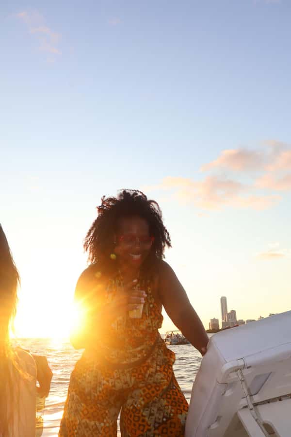 The best sunset tour in the bay: Open bar party & fun - Practical tips so you get the best night, not just a good one
