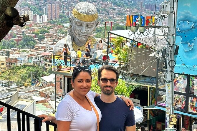 The Comunas 13 & 3 Tour-The Most Immersive Experience in Medellin - Lunch in Comuna 3: Pacific flavors and the neighborhood’s forward motion