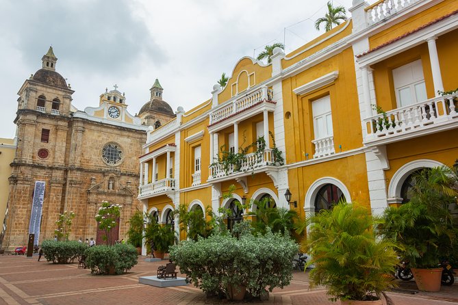 The Soul of Cartagena - A Stroll Through Its Historic Heart - Tastings, Local Encounters, and the Small Breaks That Make Learning Stick