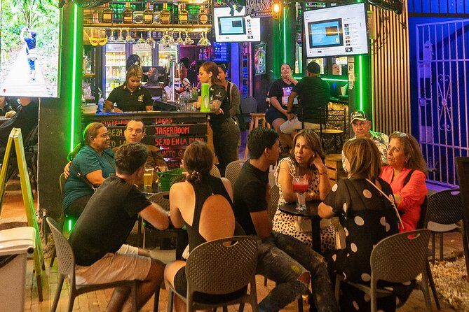Thursday Night Bar Crawl in Santa Marta, Colombia - Dress code in Santa Marta: simple rules, real impact