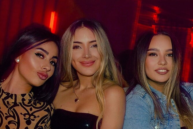 Tickets and More for a Night at the Best Bars in Bogotá! - 4.40 Music Hall on Calle 85: Japanese themed rooftop without the guesswork