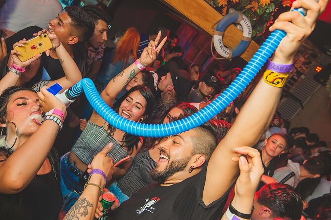 Tickets and More for a Night at the Best Bars in Bogotá! - CLANDESTINO Club: two luxury ambiances for people who hate boredom