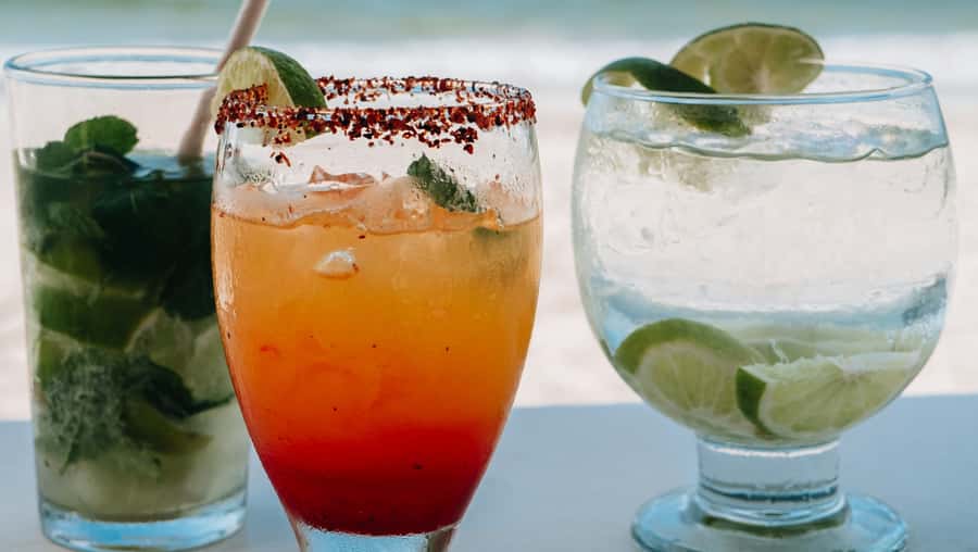 Tierra Bomba Island: A day at Marine Beach Club - Lunch at Marine Beach Club: what’s on the menu