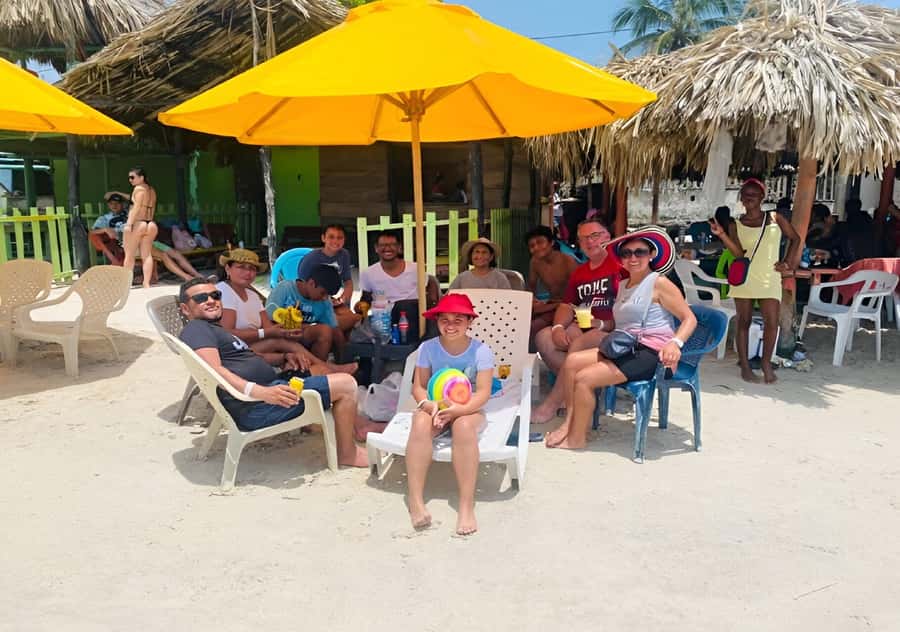 Tierra bomba: Typical beachday to Punta Arena! - What 6.75 hours on the island feels like, in real time