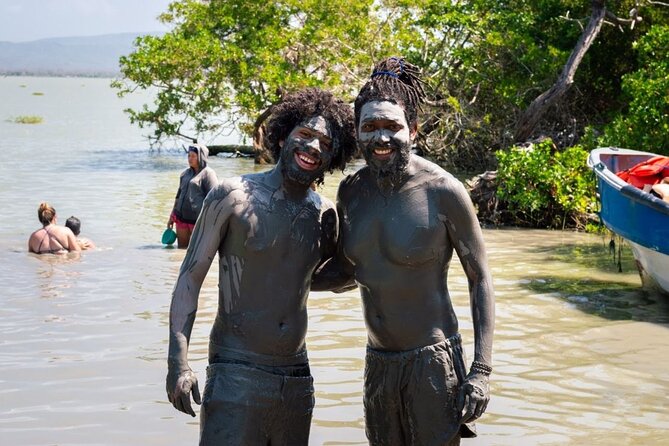 TOTUMO VOLCANO Tour, Mud Therapy, Typical Lunch and Beach - Manzanillo del Mar beach break with lunch and pool access