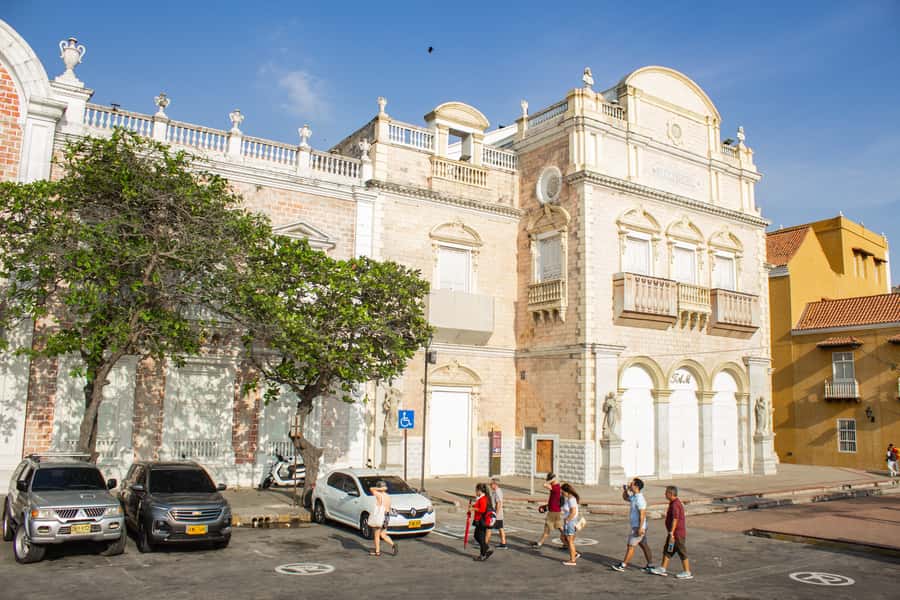 Tour Compartido de Gabriel García Marquez en Cartagena - What to Bring, Wear, and Respect on a Gabo Walk