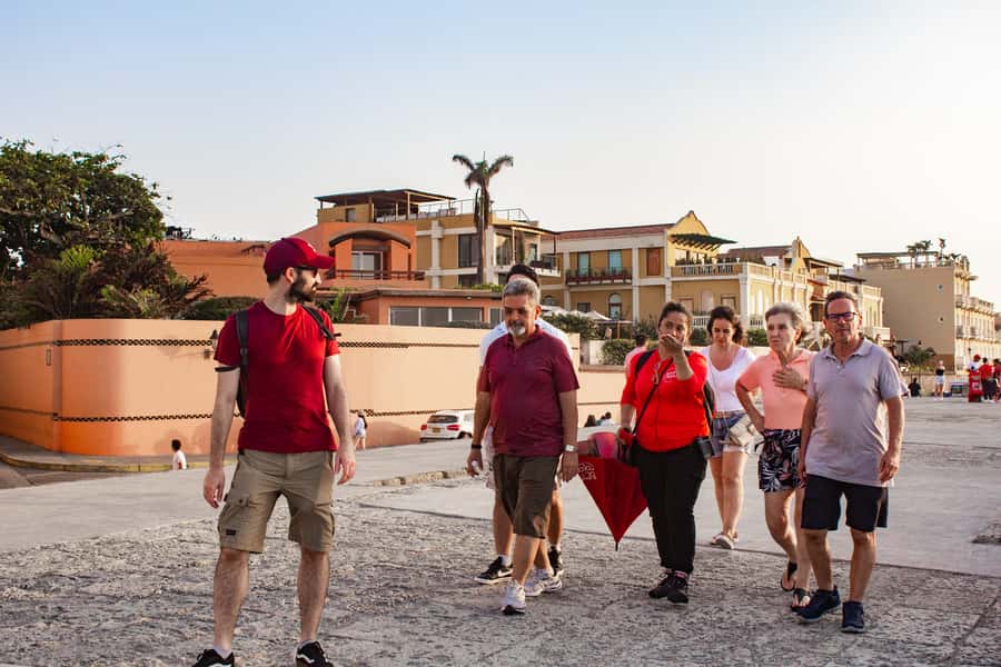 Tour Compartido de Gabriel García Marquez en Cartagena - Gabo’s Legacy in the Neighborhood: Nobel Work Meets Local Life