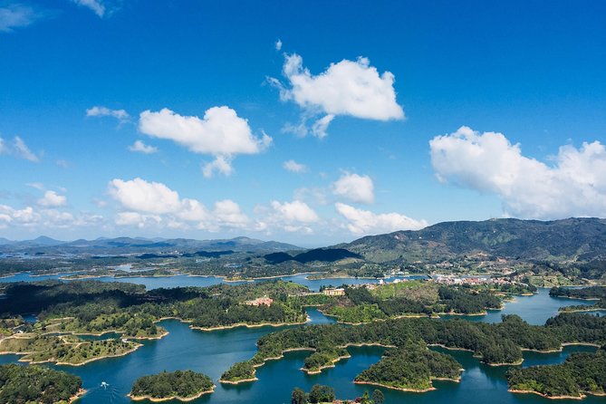 Tour Guatapé - Stop 3: Piedra del Peñol, The Rock View Moment