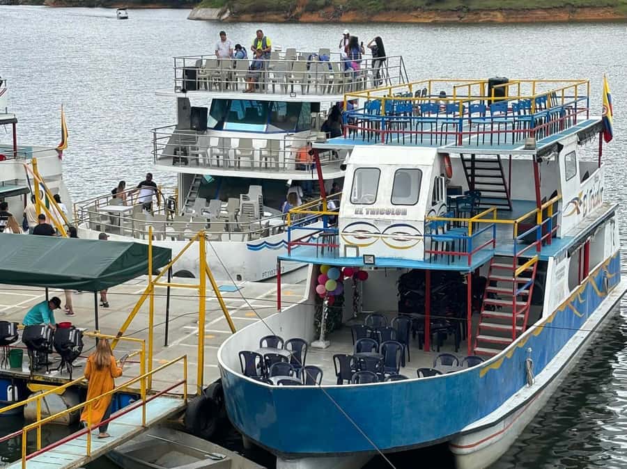 Tour Guatapé con visita a Granja de las Llamas y las Alpacas - Pickup and the real timing: plan for a full day
