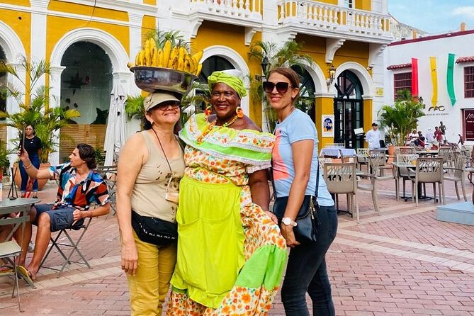Tour in Chiva 5 hours through the City of Cartagena - Meeting Point at Torre del Reloj, and How the Day Flows