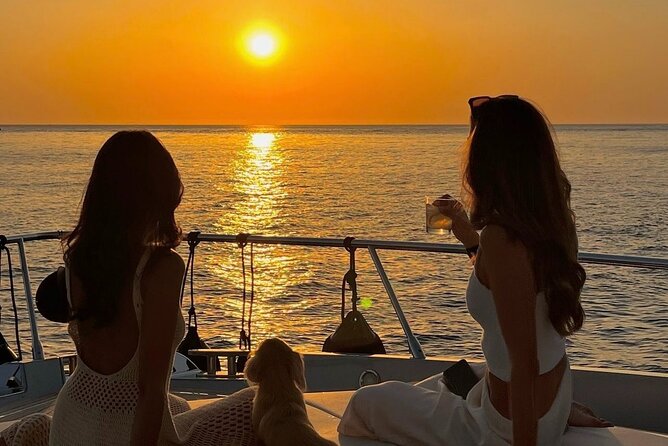 Tour of Bahia in Cartagena with Sunset, Music and Open Bar - A 2-Hour Sunset Cruise on Cartagena Bay, With the Party Mode Turned On
