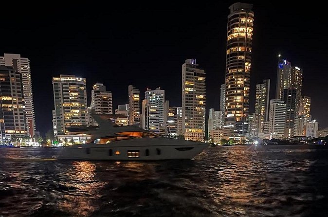 Tour of Bahia in Cartagena with Sunset, Music and Open Bar - Price and Value: Is $23 Worth It?