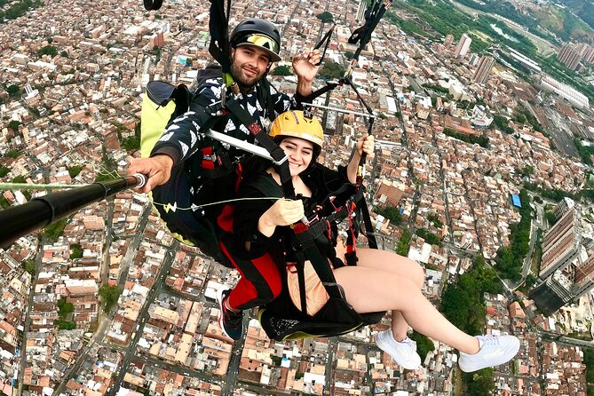 Tour Paragliding in Medellín. - Photos and Video: Getting GoPro Content Imported to Your Phone