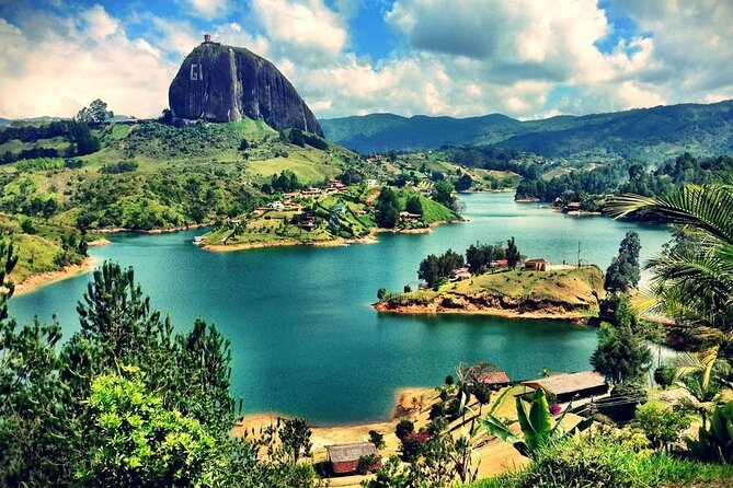 Tour to Guatape, Piedra del Peñol, lunch, snacks boat trip - Key highlights you will care about