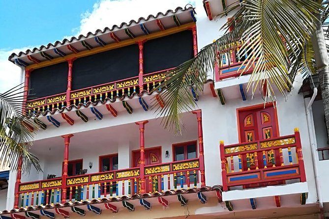 Tour to Guatapé + Rumbero Boat + Access to the Stone - Getting to the pickup points: your day starts at 7:30 or 8:00