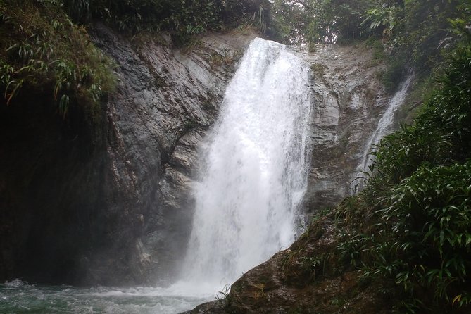 Trekking & Rivering Reserve Pericos - Getting to Dagua: the ride, the early start, and the breakfast stop