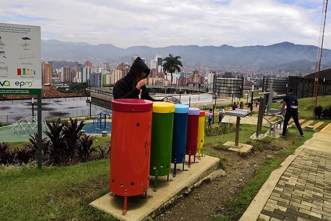 Viewpoints, Neighborhoods and Communes. La Medellin Real - Key highlights at a glance