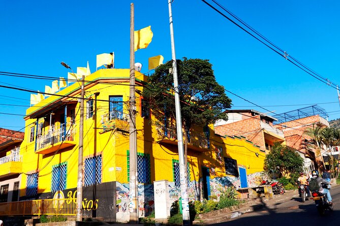 Viewpoints, Neighborhoods and Communes. La Medellin Real - UVA de la Imaginación: The Center and Southwest, Up Close