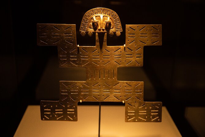 Walking Tour Candelaria plus Gold Museum with a Social Scientist - Who this tour is best for