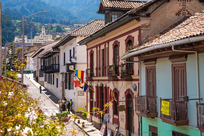 Walking Tour Candelaria plus Gold Museum with a Social Scientist - After the tour: use your guide’s instincts