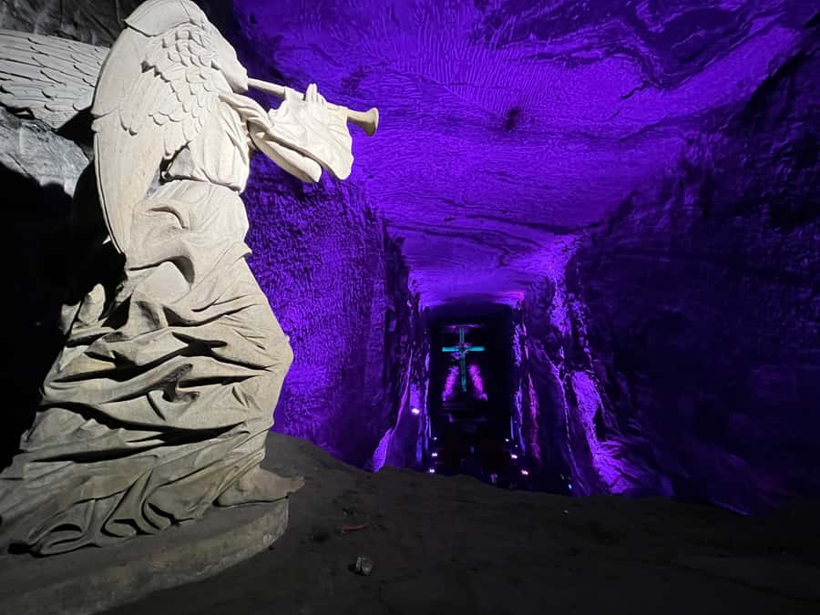 Zipaquirá: Private tour to the Salt Cathedral, Colombia's first wonder - First stop: what makes Zipaquirá feel different from Bogotá